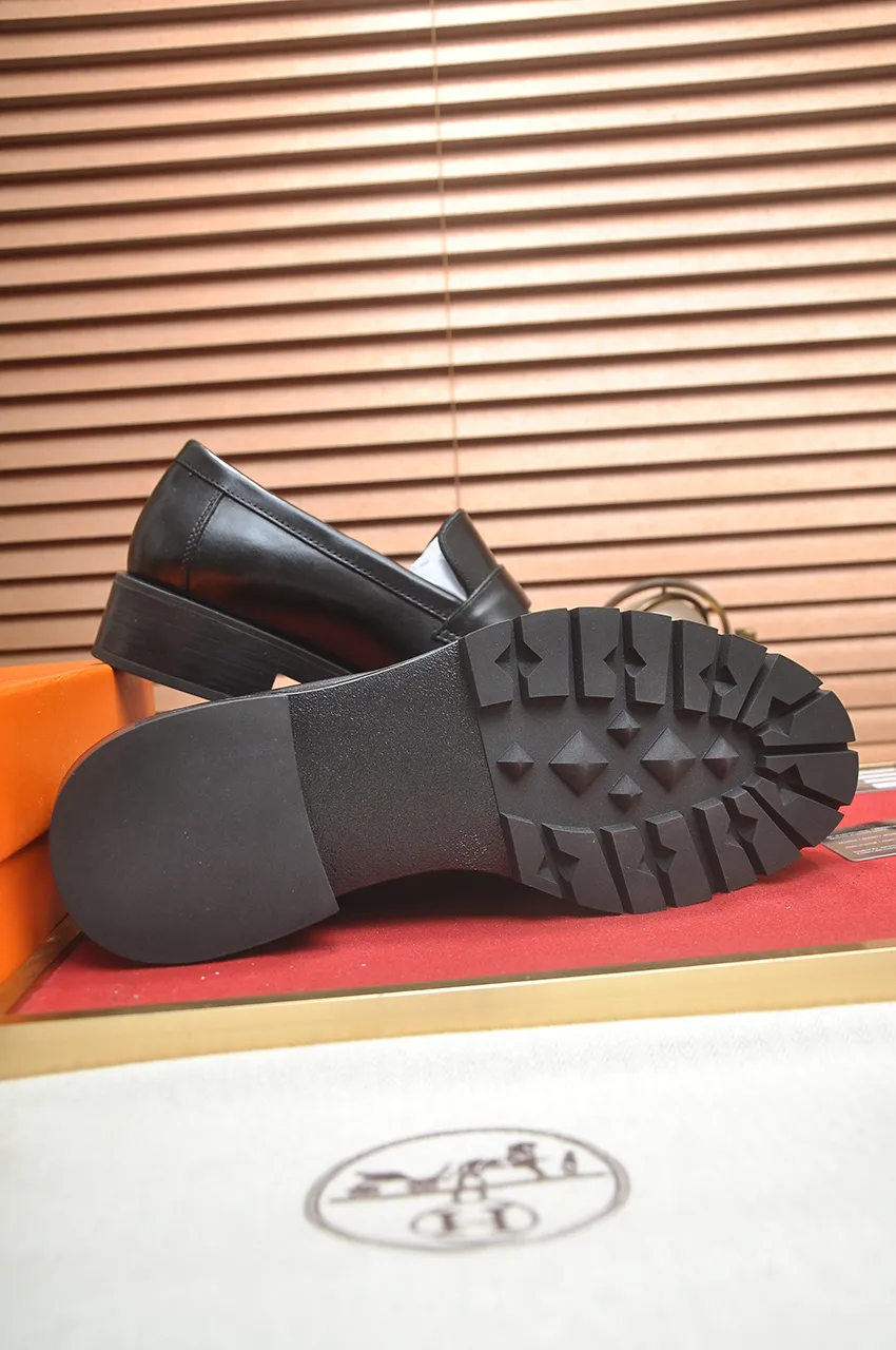 Factory price 500💶[HERMES] (cowhide lining)🍀Italian top luxury🍀He does not pursue novel styles and gorgeous colors, but attracts the favor of successful men with his flawless, elegant and classic style. Formal leather shoes This very comfortable, simple and stable style allows you to easily match any style! The pattern is absolutely 1:1 refined from the original case, and we strive for excellence in materials, imported cowhide + cowhide lining💪💪💪extraordinary texture👍! Code number: 38-45 (45 customized)